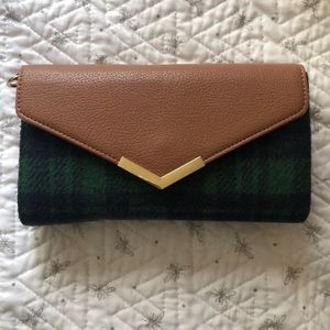 Crossbody purse